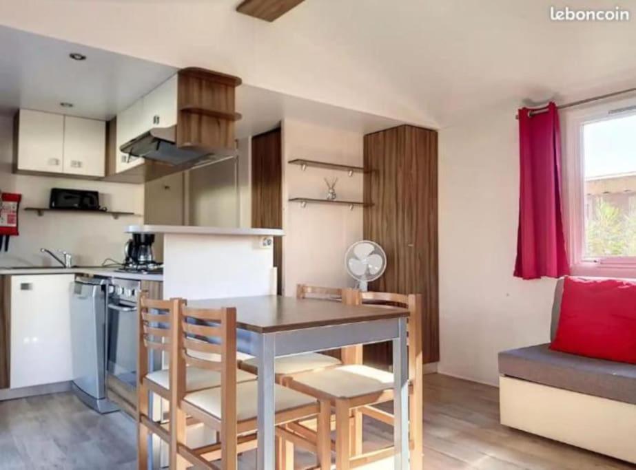 Le Moorea Mobilhome Camping Le Montourey 4 Etoiles เฟรฌูส ภายนอก รูปภาพ