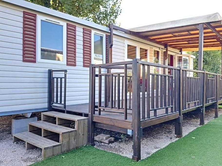 Le Moorea Mobilhome Camping Le Montourey 4 Etoiles เฟรฌูส ภายนอก รูปภาพ